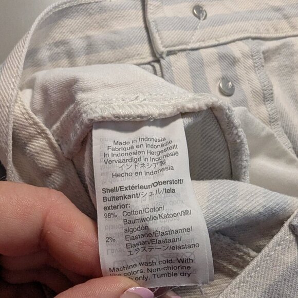 Madewell Denim Skirt, White and light blue, Size 27, Button Fly - Picture 3 of 6